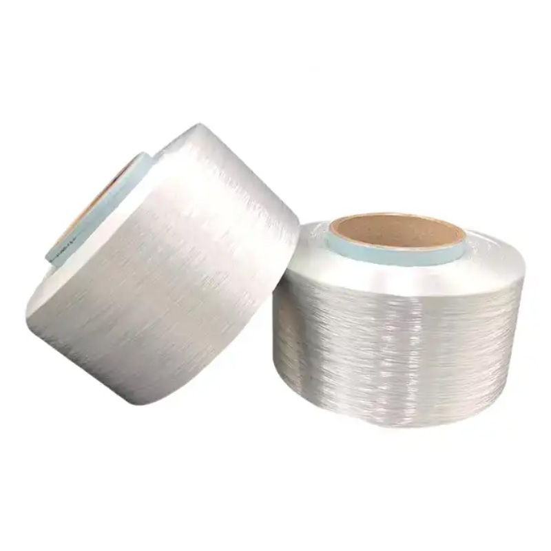 Как применяется термоплавкая полиэфирная пряжа в промышленном текстильном производстве?